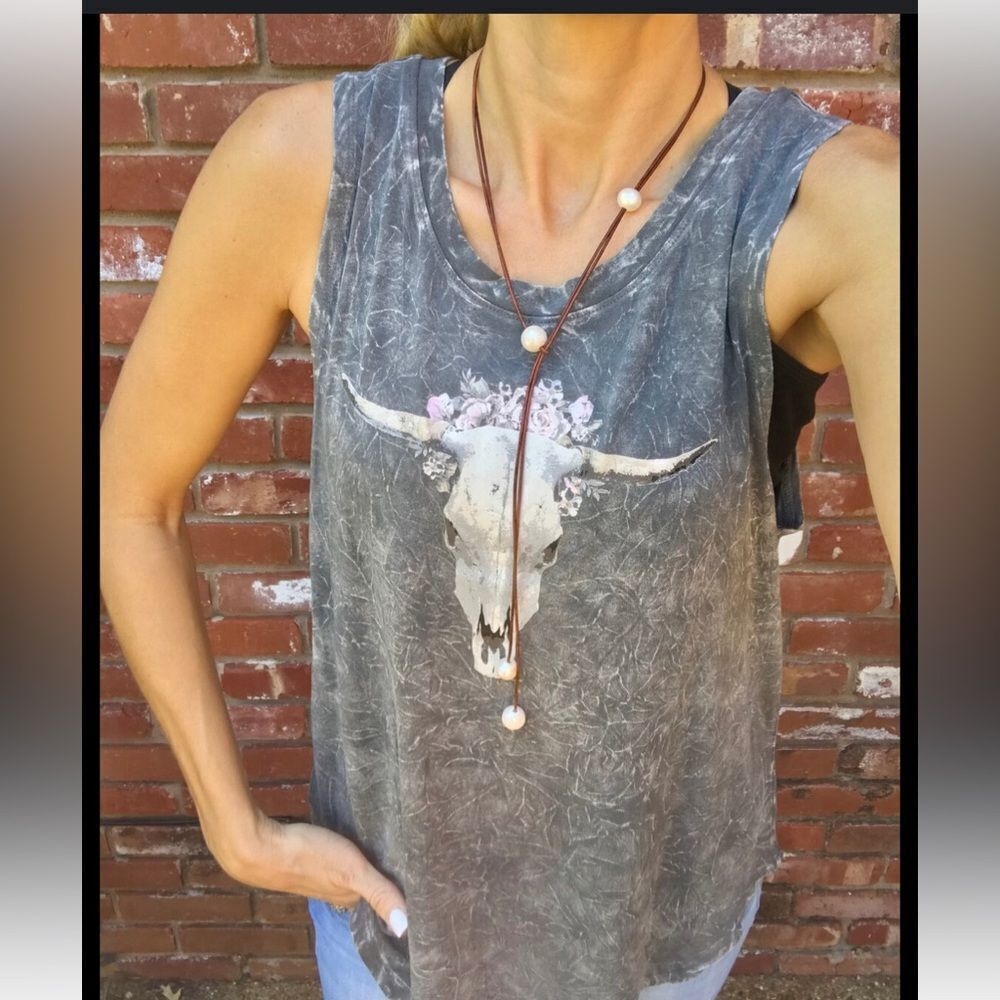 Grayson Threads Longhorn Distressed Tank - Picture 4 of 5